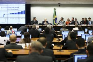 Brasília - Os ministros da Fazenda, Henrique Meirelles, e o interino do Planejamento, Dyogo Oliveira, participam de audiência pública da Comissão Especial sobre Novo Regime Fiscal (PEC 241/16), na Câmara dos DeputadosMarcelo Camargo/Agência Brasil